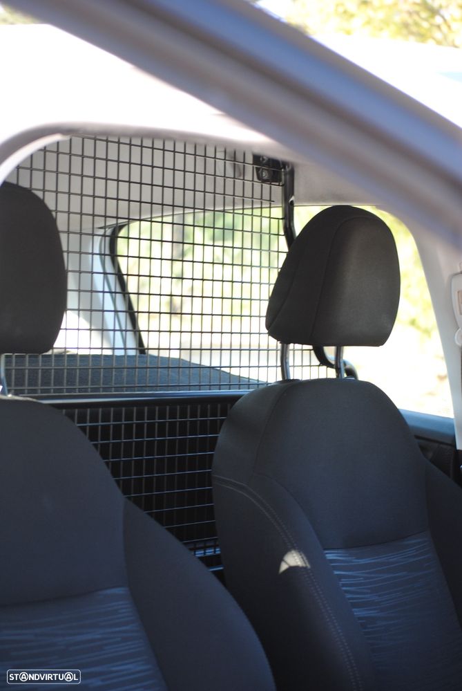 Peugeot 208 VAN - 15