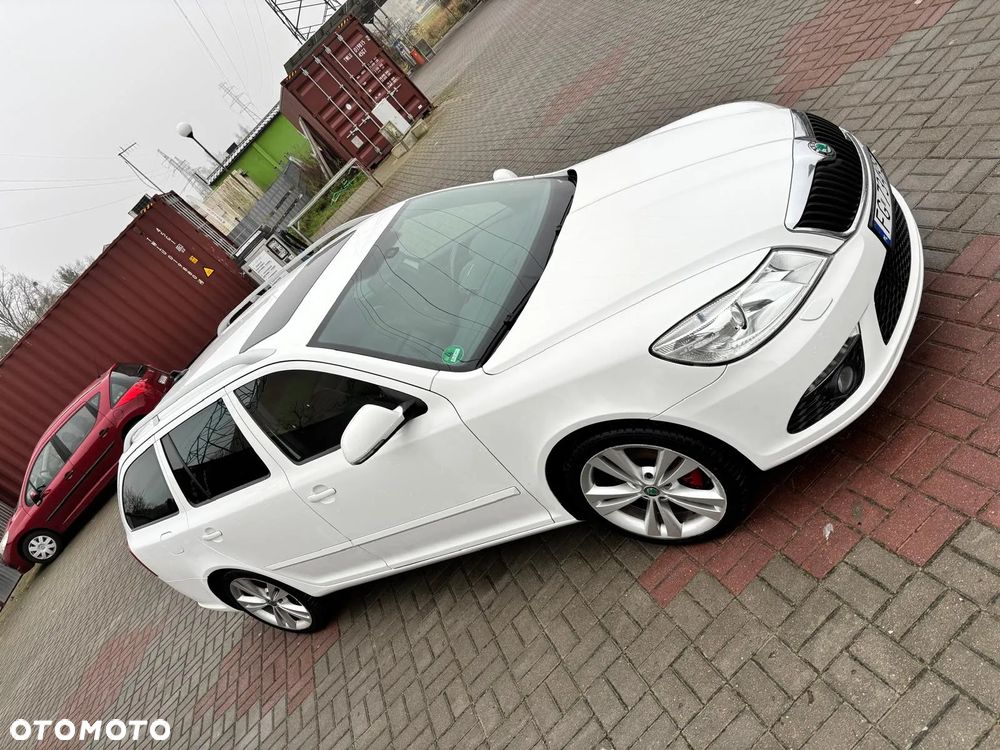 Skoda Octavia 2.0 TDI DPF DSG RS - 8