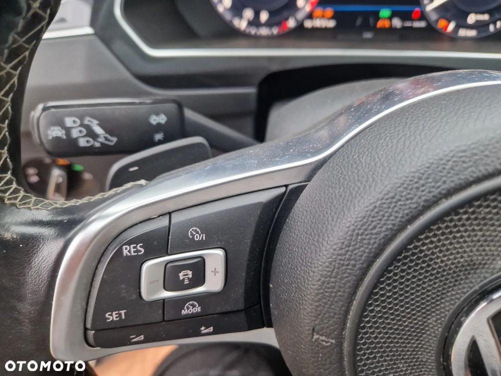 Volkswagen Tiguan 2.0 TDI SCR 4MOTION DSG Highline - 19