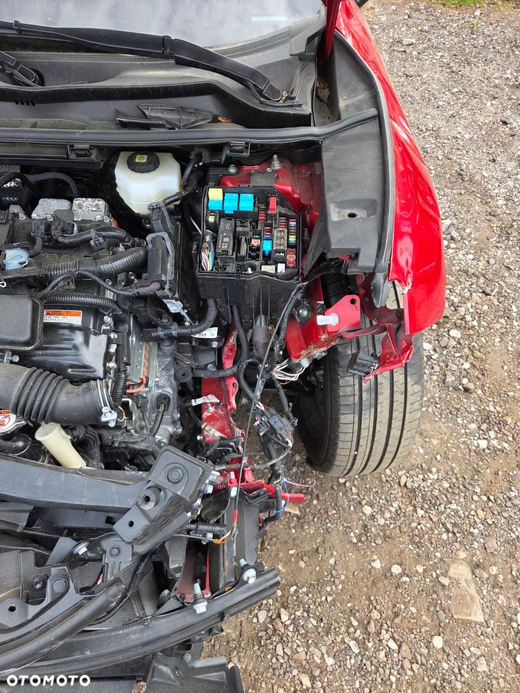 Lexus LBX FWD Emotion - 11