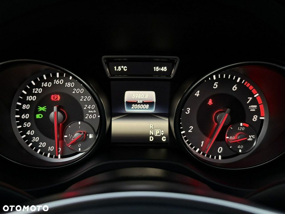 Mercedes-Benz CLA - 23