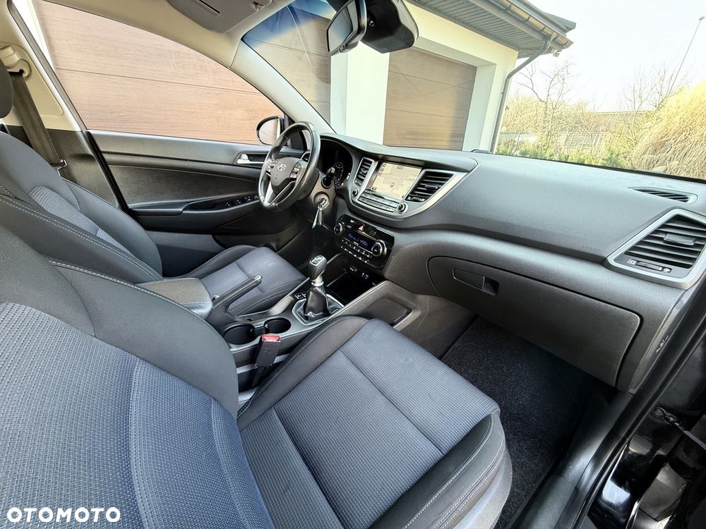 Hyundai Tucson 1.6 GDI BlueDrive Style 2WD - 24