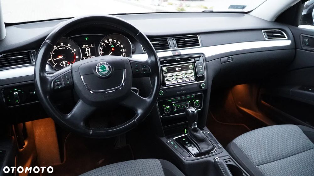 Skoda Superb 1.8 TSI Ambition DSG - 9