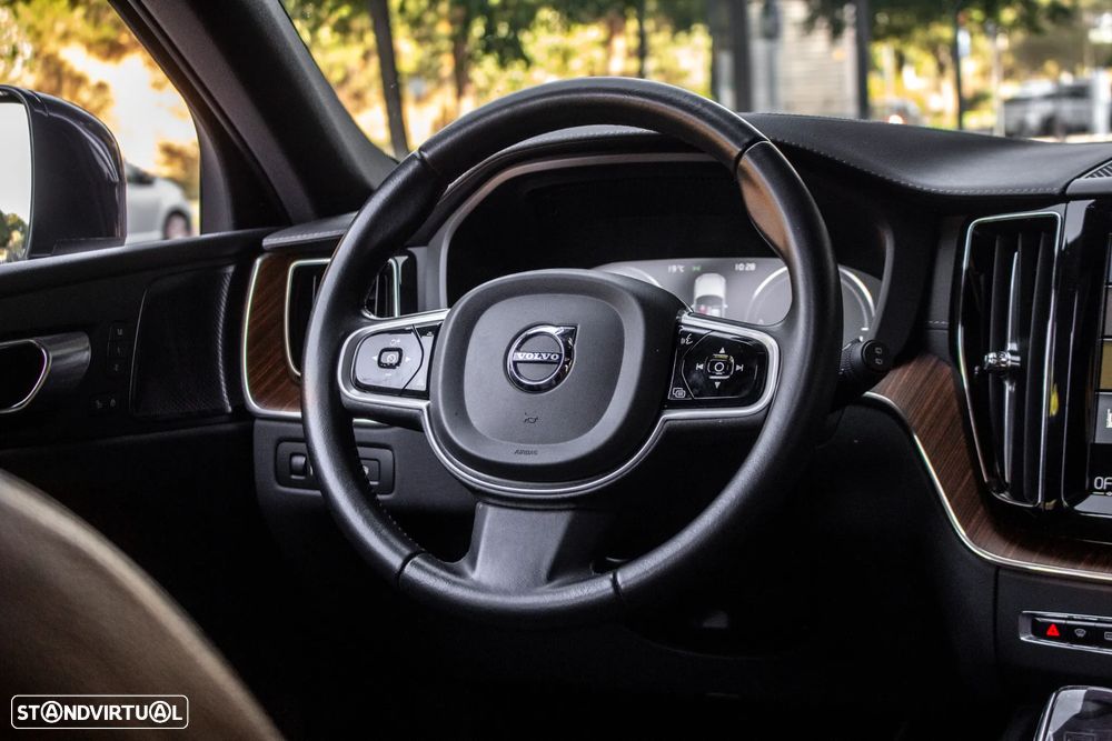 Volvo XC 60 2.0 T8 PHEV Inscription Expression AWD - 33