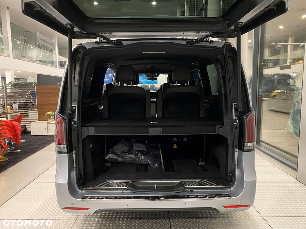 Mercedes-Benz Klasa V - 11