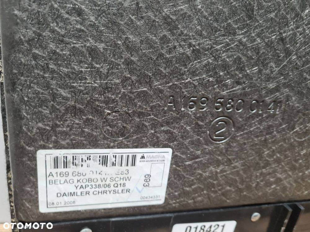 WYKŁADZINA BAGAŻNIKA MERCEDES-BENZ W169 - 2