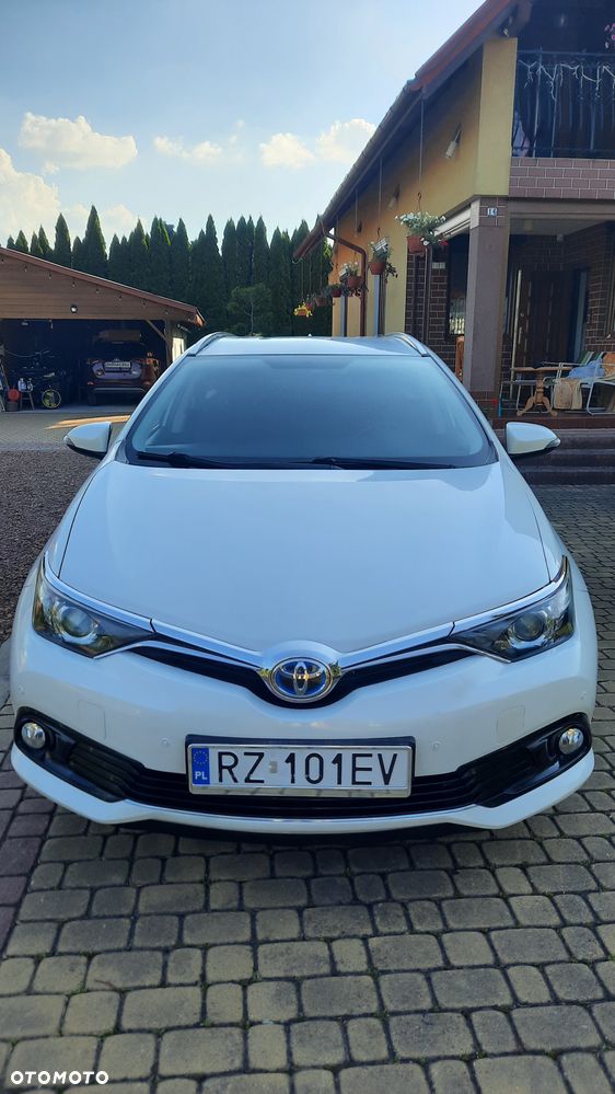 Toyota Auris - 1