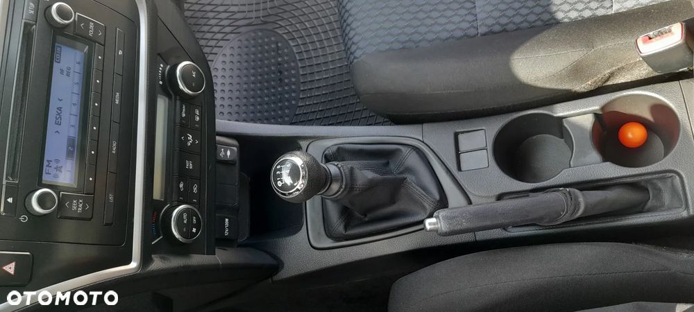 Toyota Auris 1.33 VVT-i Life Comfort - 25