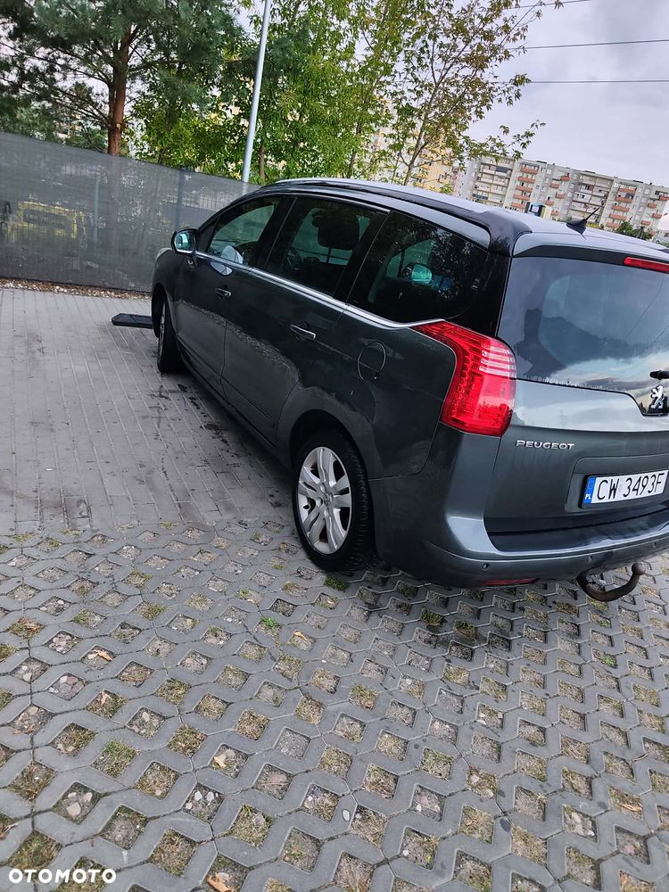Peugeot 5008 - 11