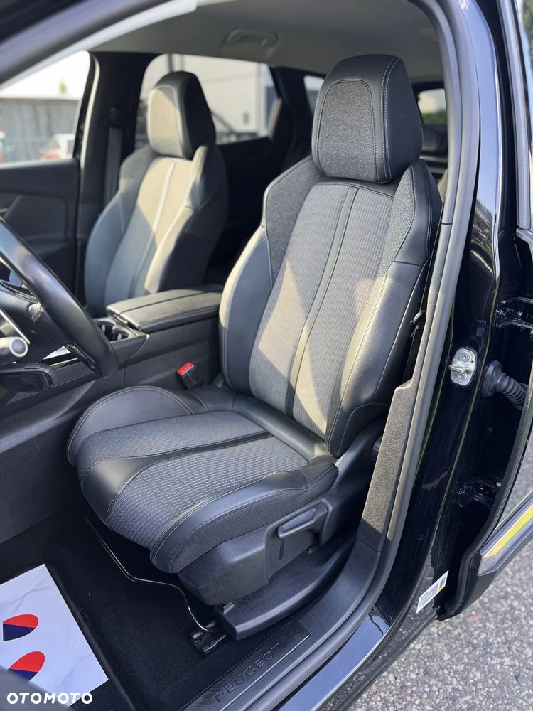 Peugeot 3008 1.6 PureTech Hybrid PHEV Allure S&S EAT8 - 30