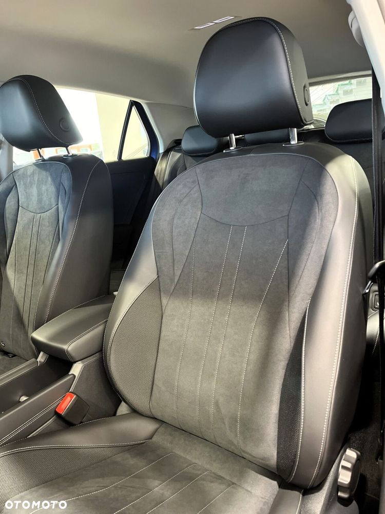 Volkswagen T-Roc - 12