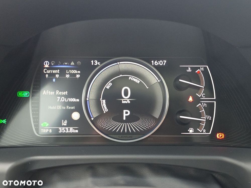 Lexus ES 300h Business Edition - 19