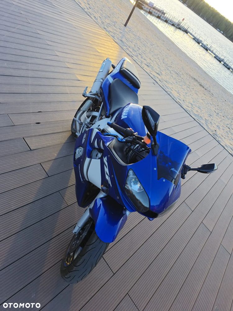 Yamaha R6 - 11