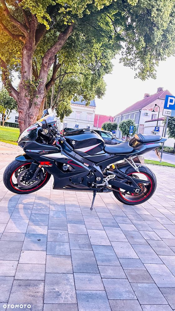 Suzuki GSX 1000 - 3