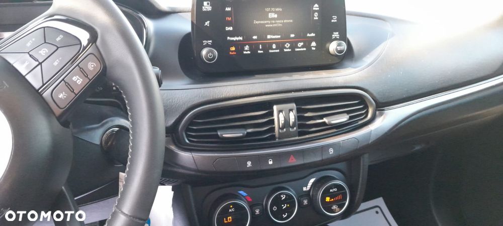 Fiat Tipo 1.4 T-Jet 16v Sport - 30