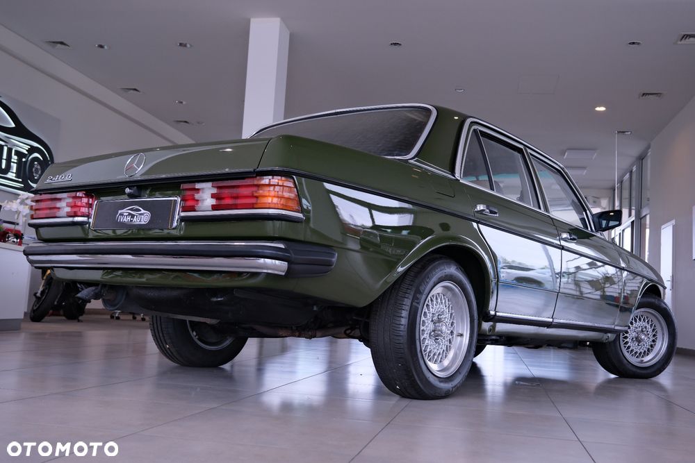 Mercedes-Benz W123 - 16