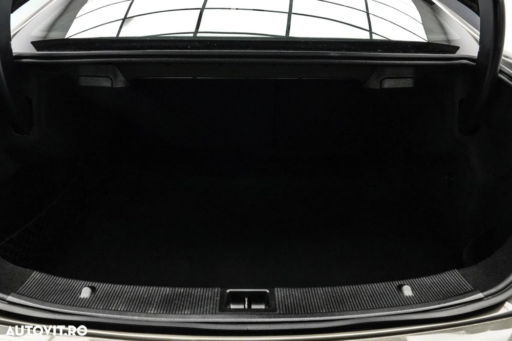 Mercedes-Benz E - 22