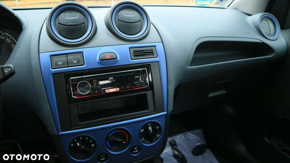 Ford Fiesta 1.25 Ambiente - 34