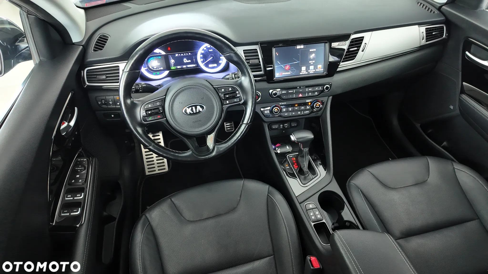 Kia Niro 1.6 GDI Hybrid L Business Line - 24