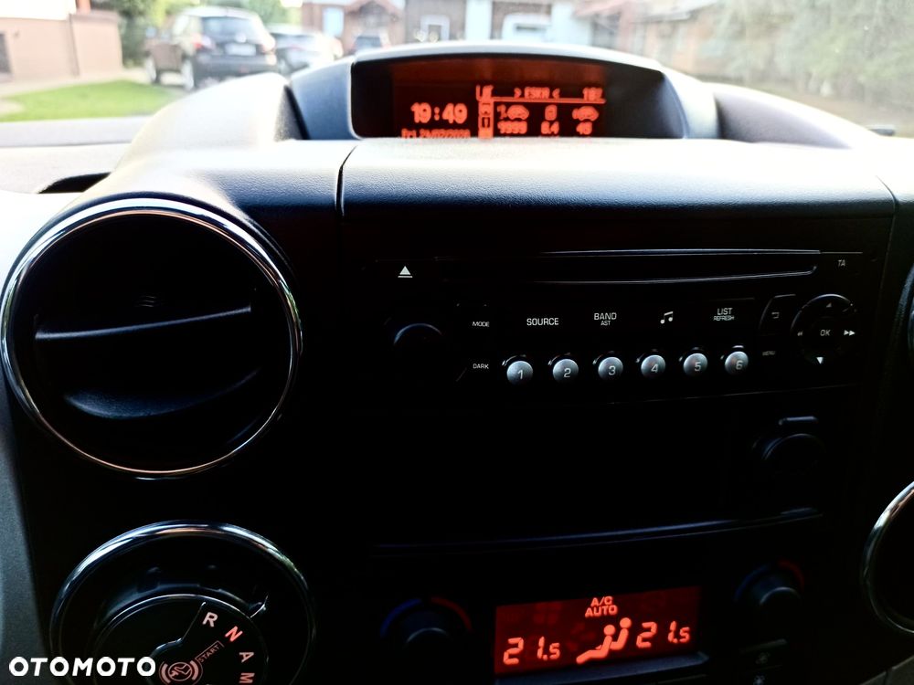 Citroën Berlingo Multispace e-HDi 90 FAP EGS6 Exclusive - 25