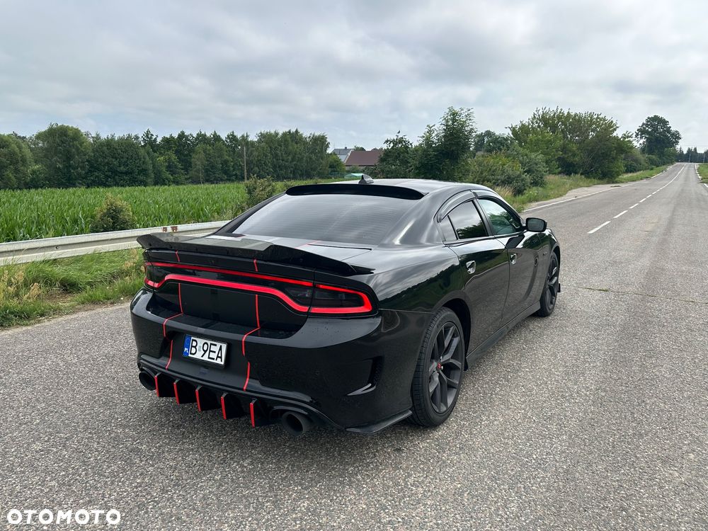 Dodge Charger 5.7 R/T - 12