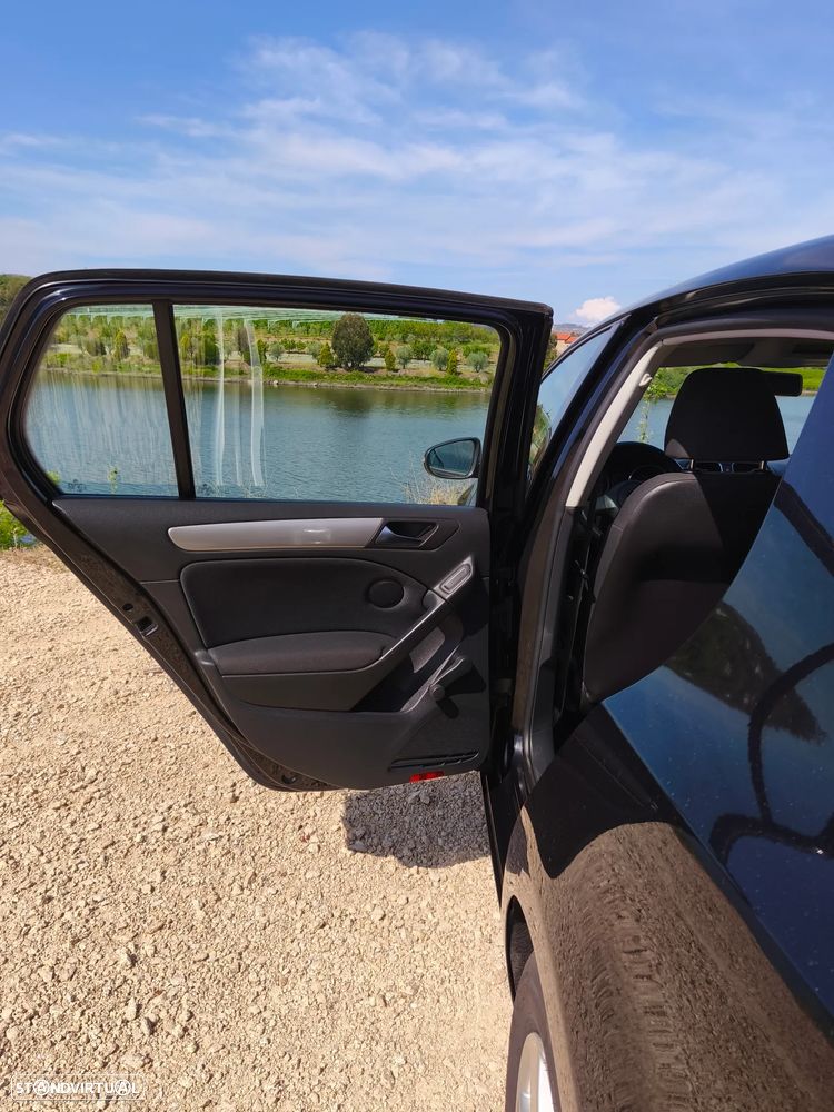 VW Golf 1.6 TDi DPF BlueMotion - 5