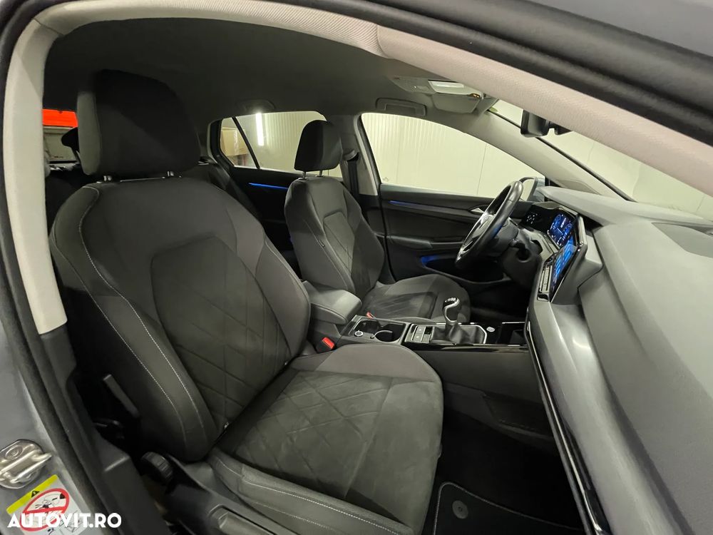 Volkswagen Golf 1.5 TSI ACT Style - 12