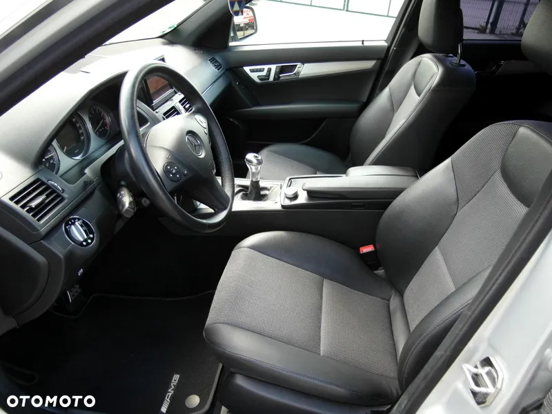 Mercedes-Benz Klasa C 200 Kompressor Avantgarde - 28