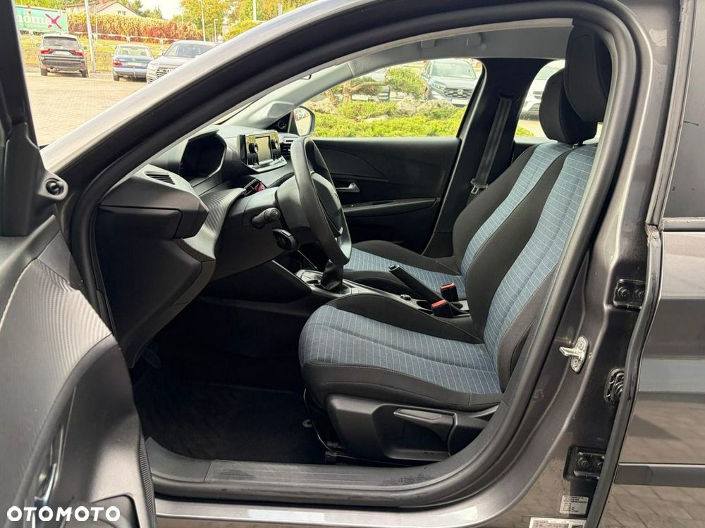 Peugeot 208 - 9