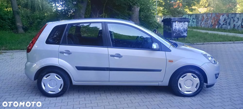 Ford Fiesta - 7