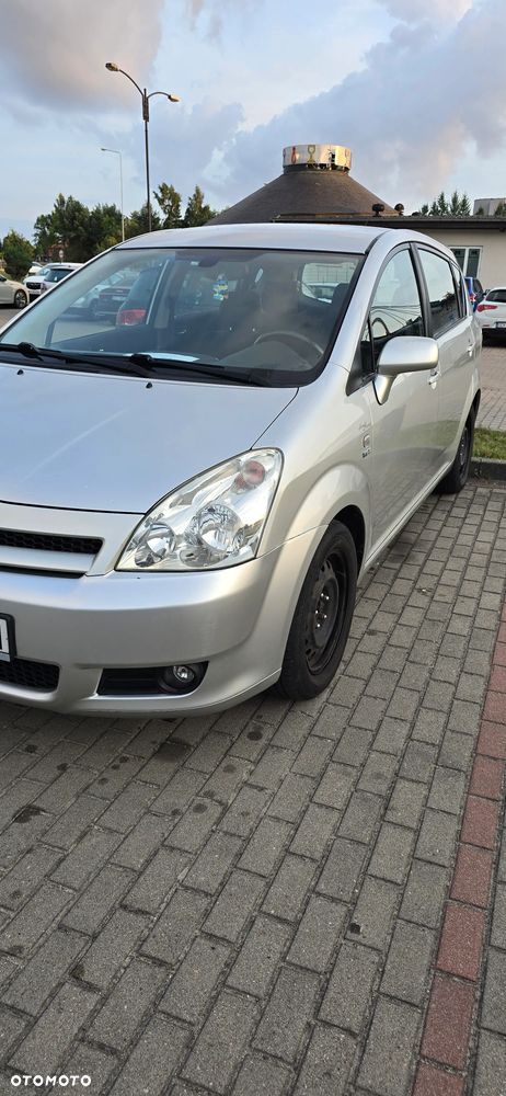 Toyota Corolla Verso - 5