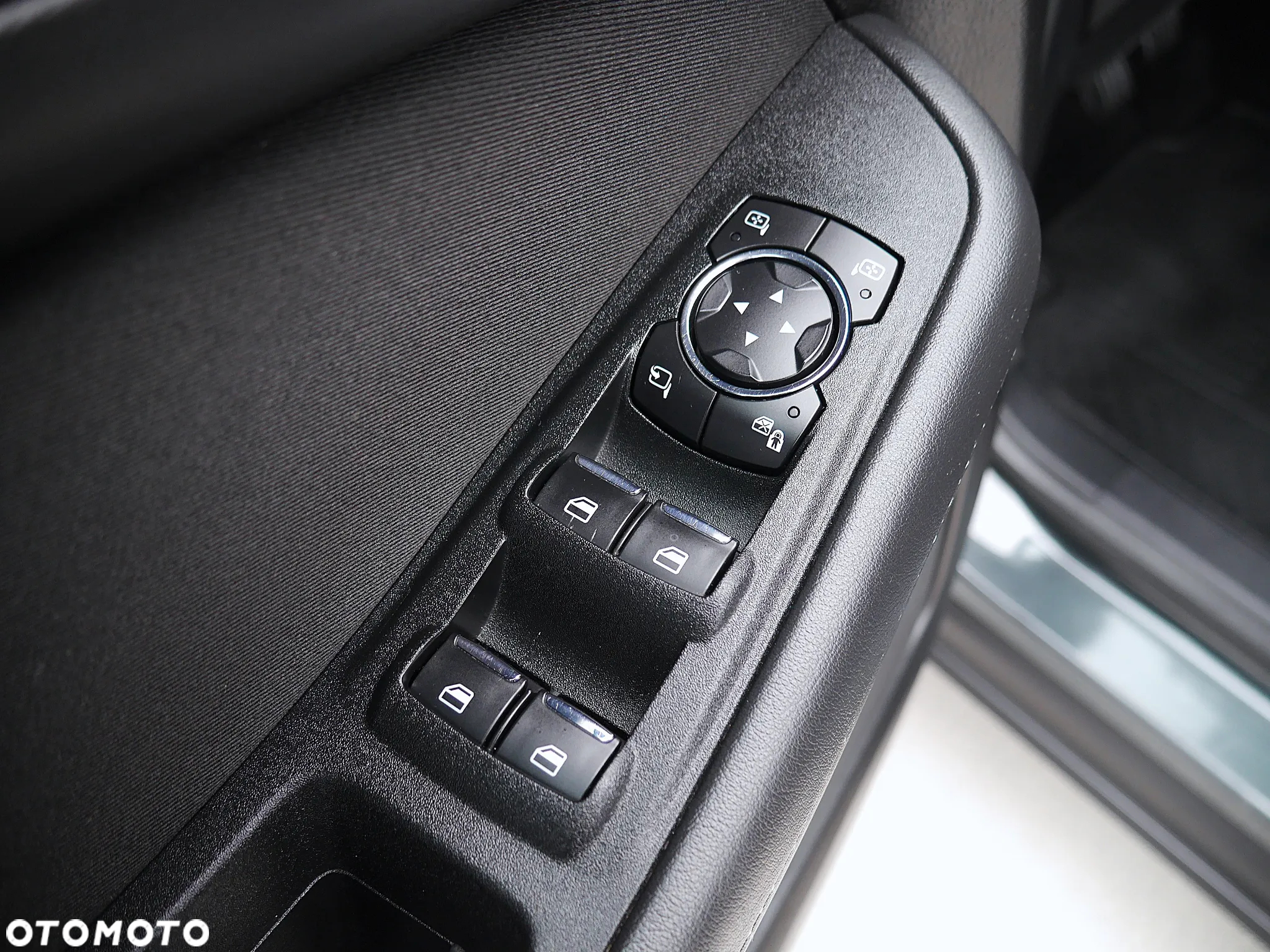 Ford S-Max 1.5 EcoBoost Trend - 24