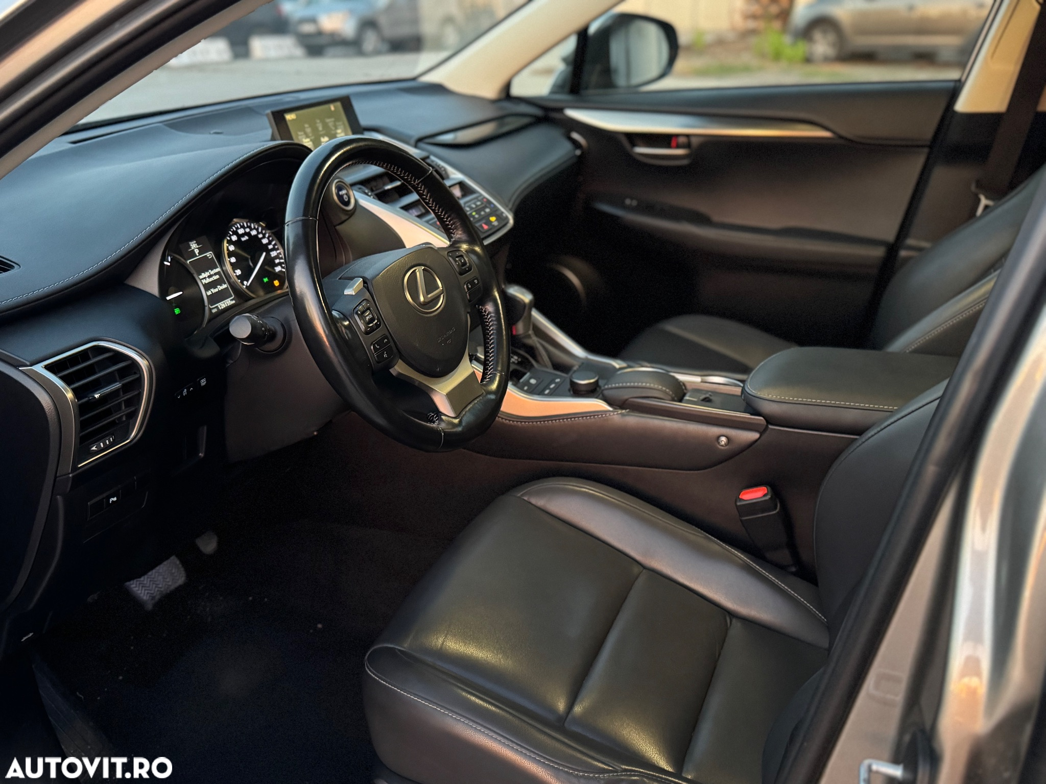 Lexus Seria NX 300h AWD Business - 12