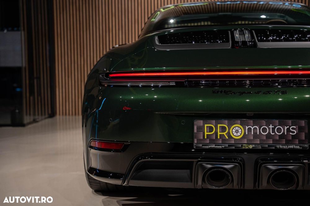 Porsche 911 Targa 4 GTS PDK - 19
