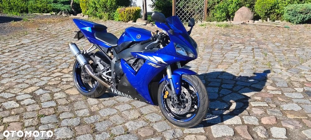 Yamaha R1 - 7