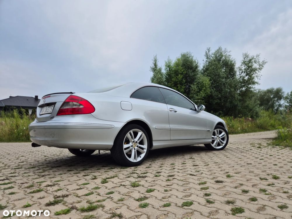 Mercedes-Benz CLK 220 CDI Avantgarde - 3