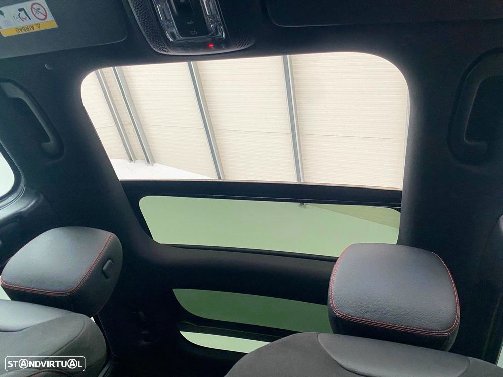 Mercedes-Benz GLA 250 e AMG Line - 21