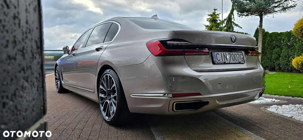 BMW Seria 7 [G11 G12] 19-22 - 28