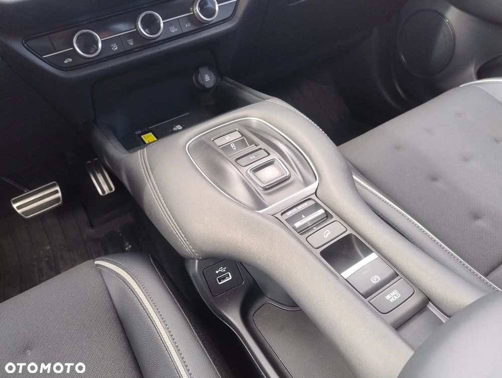 Honda ZR-V 2.0 i-MMD HEV Sport BSI/CTM 2WD CVT - 18