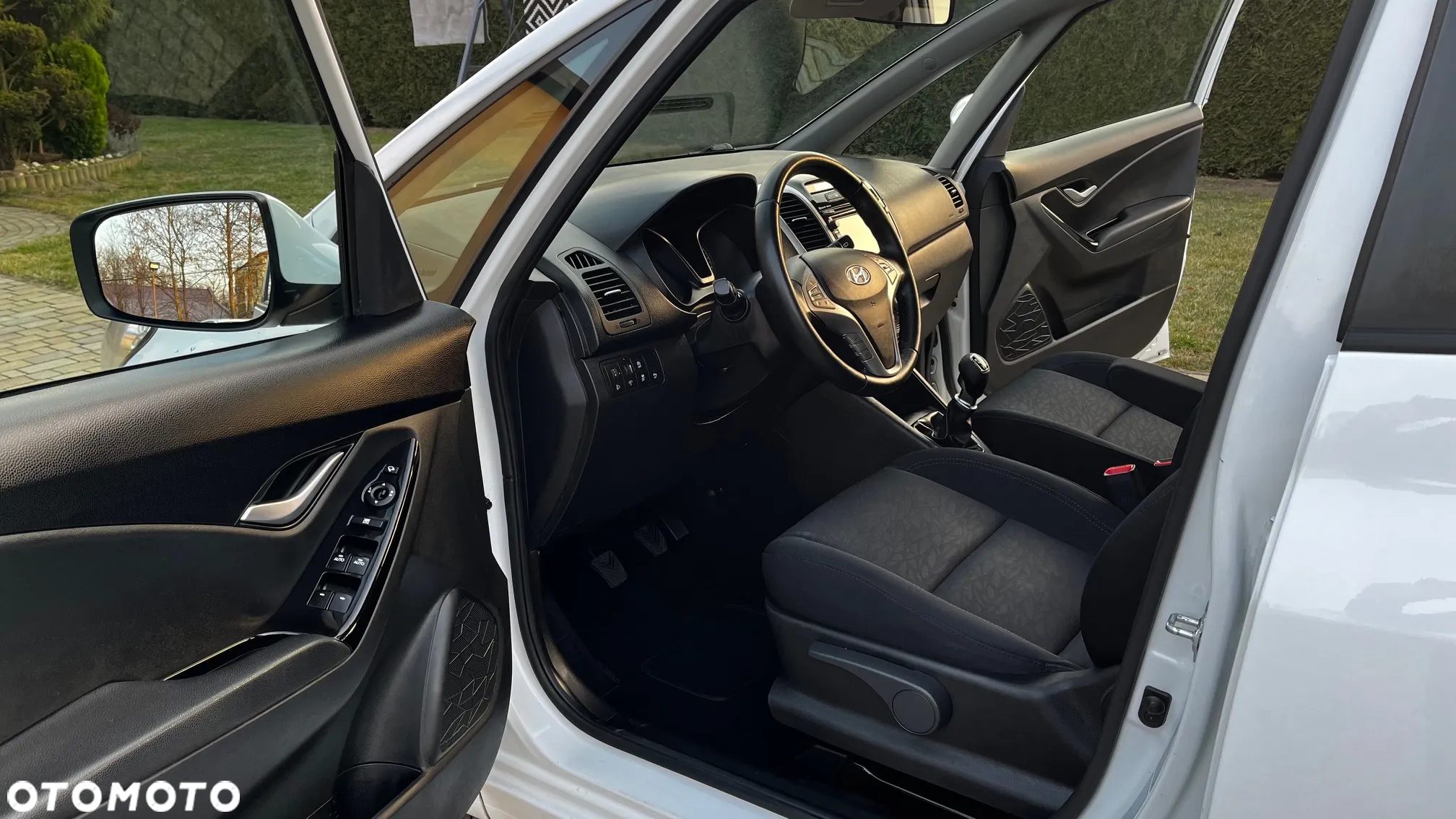 Hyundai ix20 1.6 Premium blue - 7