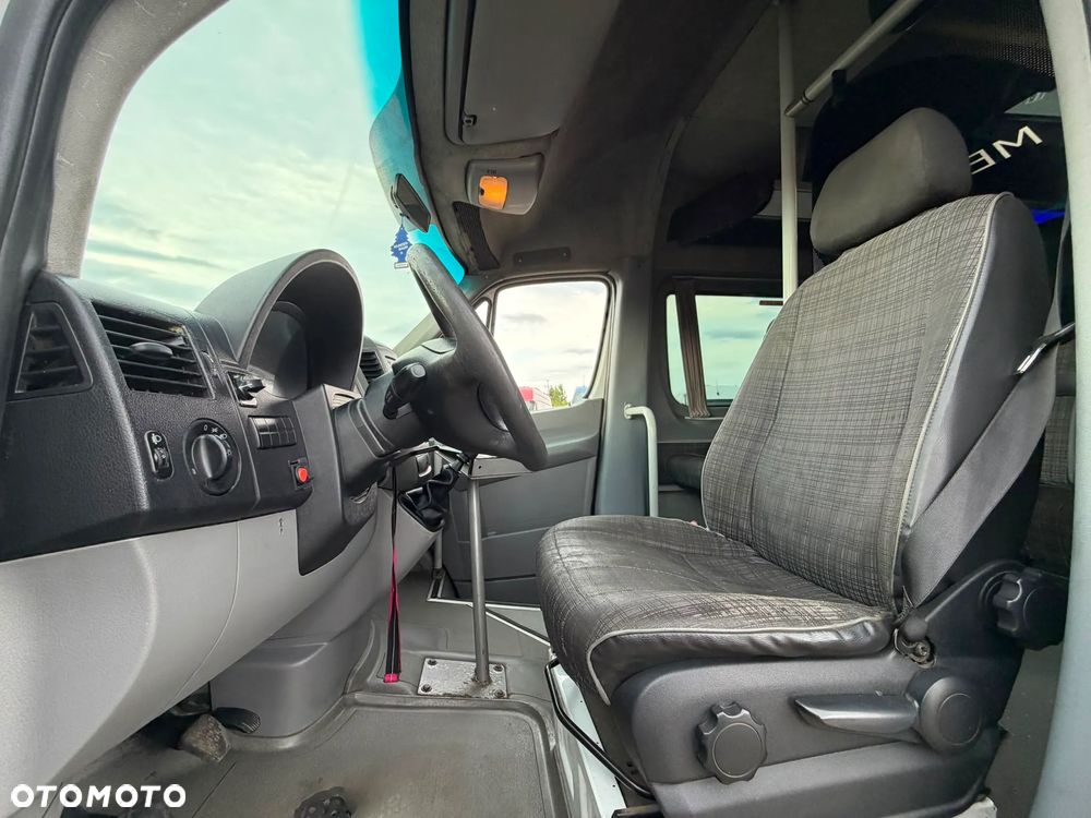 Mercedes-Benz Sprinter 516 - 18