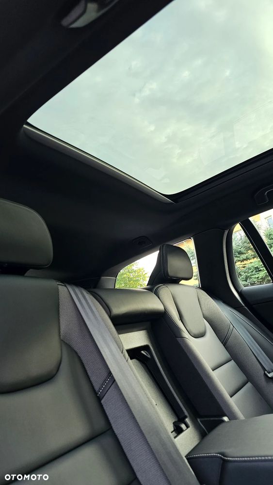 Volvo V60 B4 D Geartronic RDesign - 13