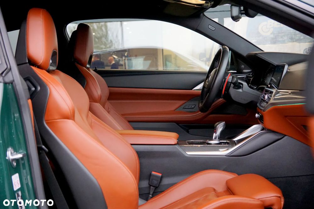 BMW M4 Competition M xDrive - 24