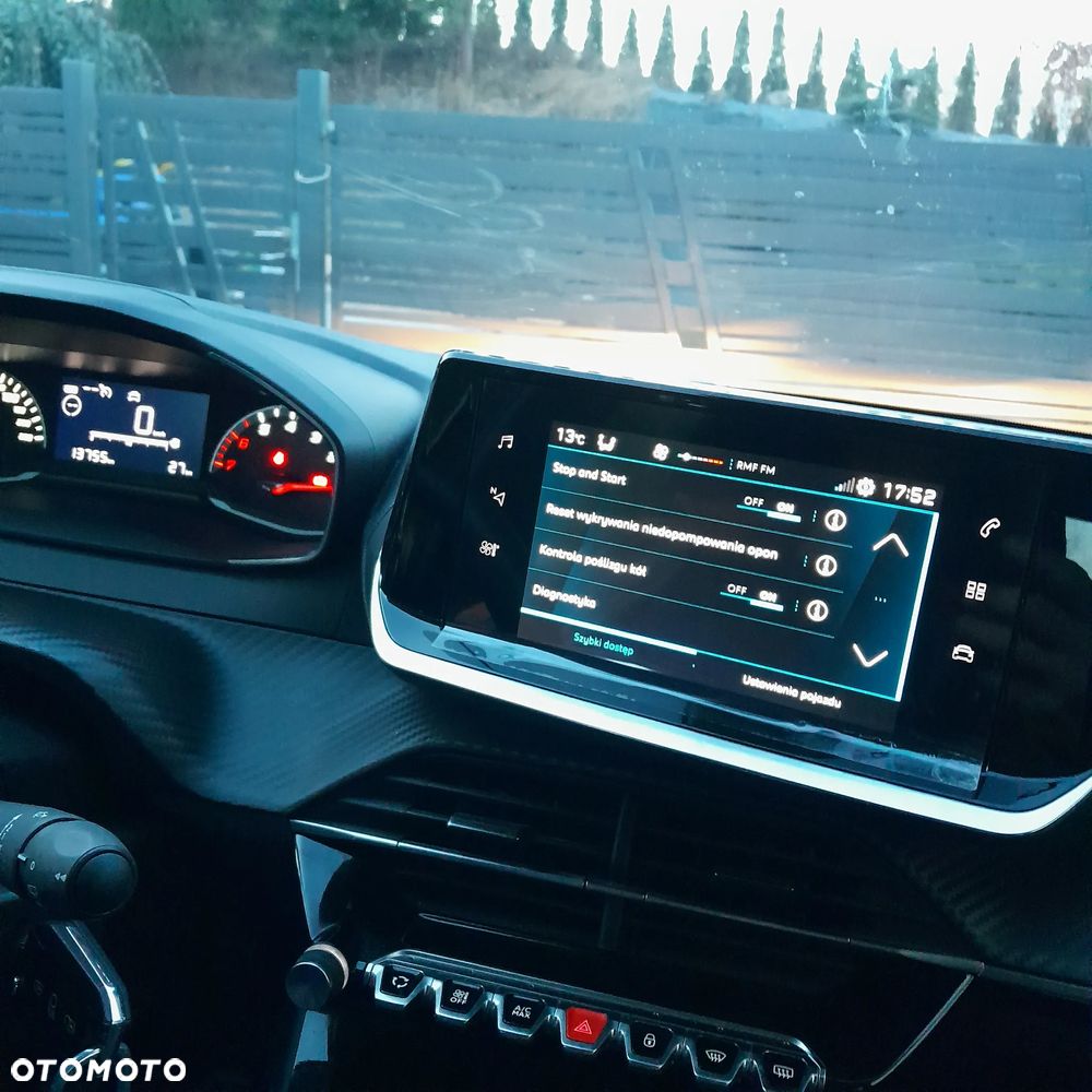 Peugeot 208 1.2 PureTech Like S&S - 12