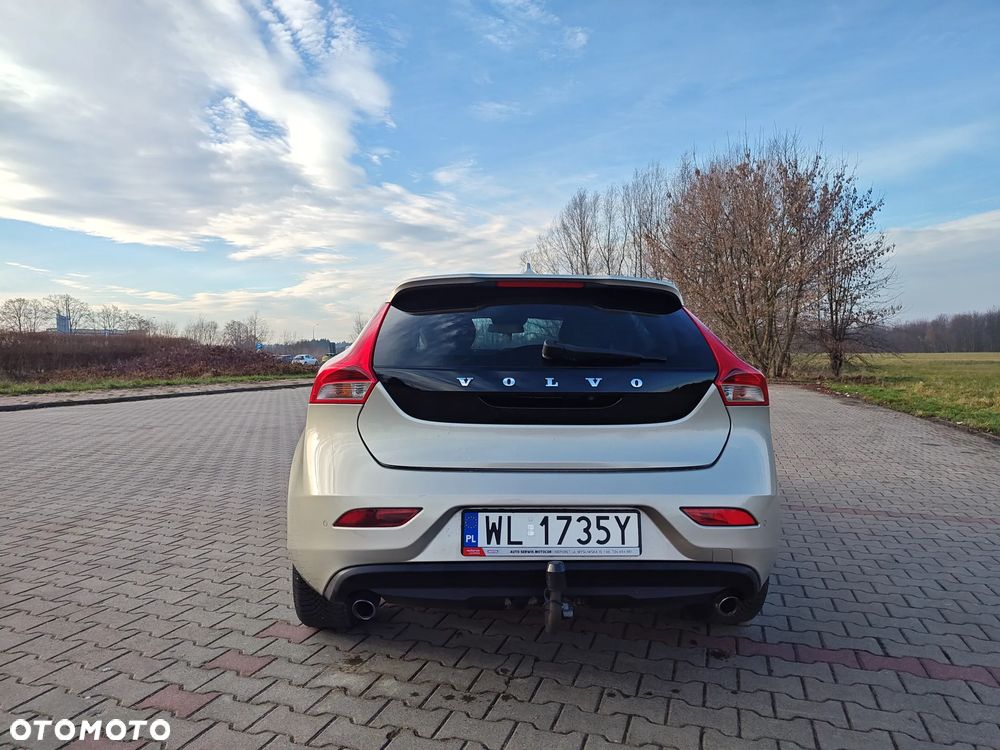 Volvo V40 D3 Momentum - 6