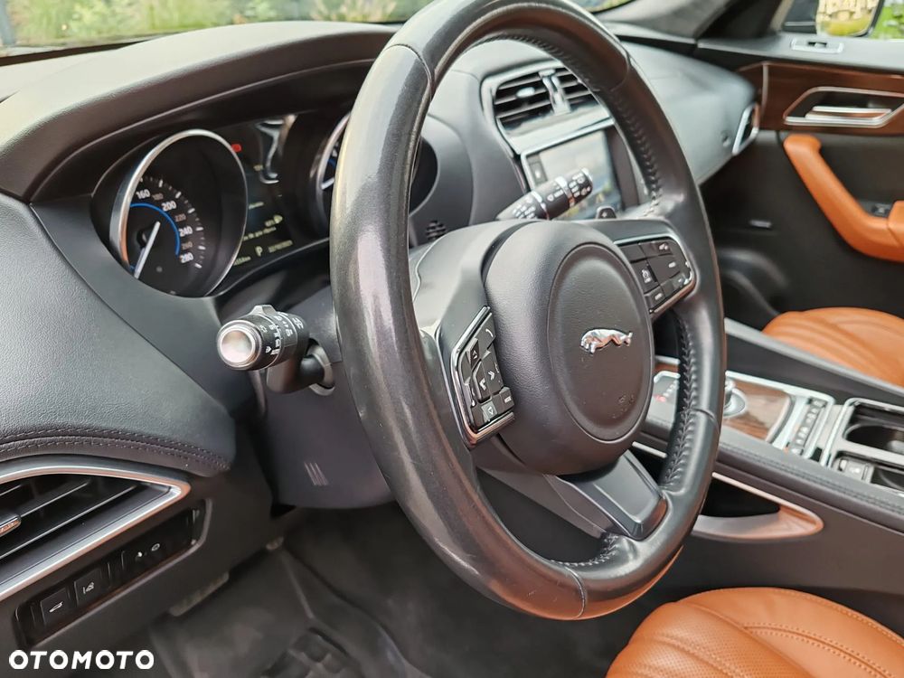 Jaguar F-Pace 2.0 i4D AWD Portfolio - 8