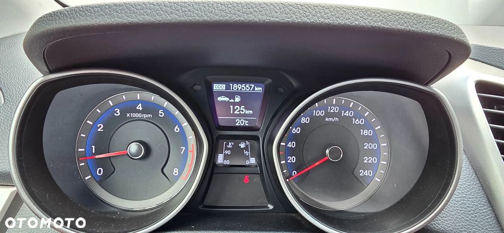 Hyundai i30 1.4 Premiere Comfort - 27