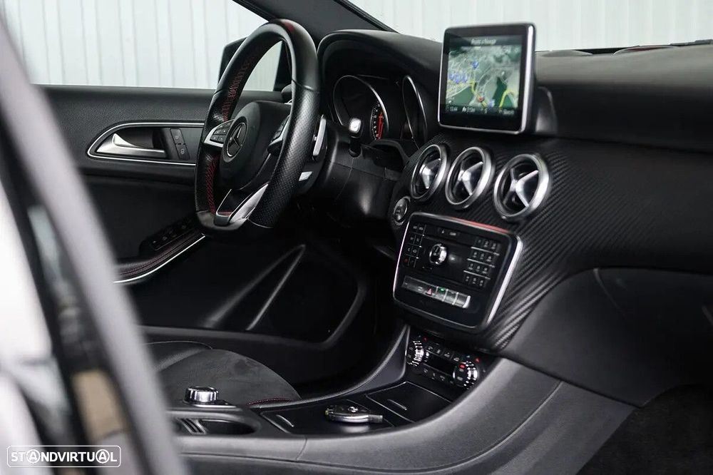 Mercedes-Benz A 180 d AMG Line Aut. - 53