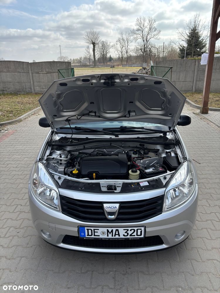 Dacia Sandero 1.2 16V Laureate II - 19
