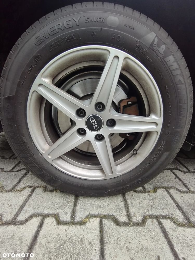 Audi A4 Limousine - 15